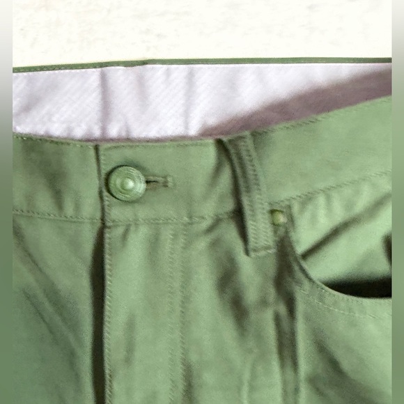 Vineyard Vines 32W 30L On The Go OTG Performance Olive Green Lightweight Chinos - Picture 4 of 11